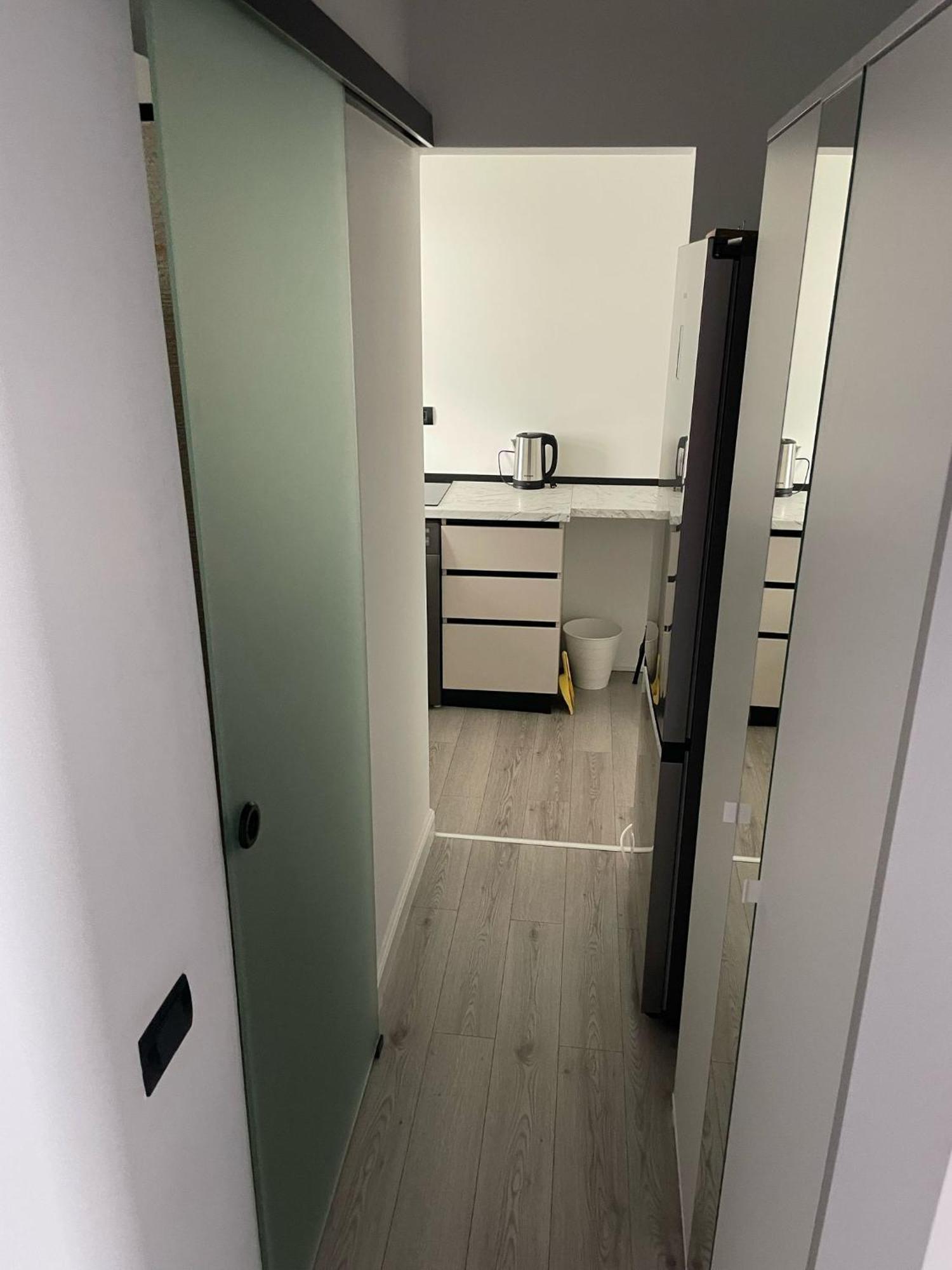 Fancy 1 Bdrm In Center *