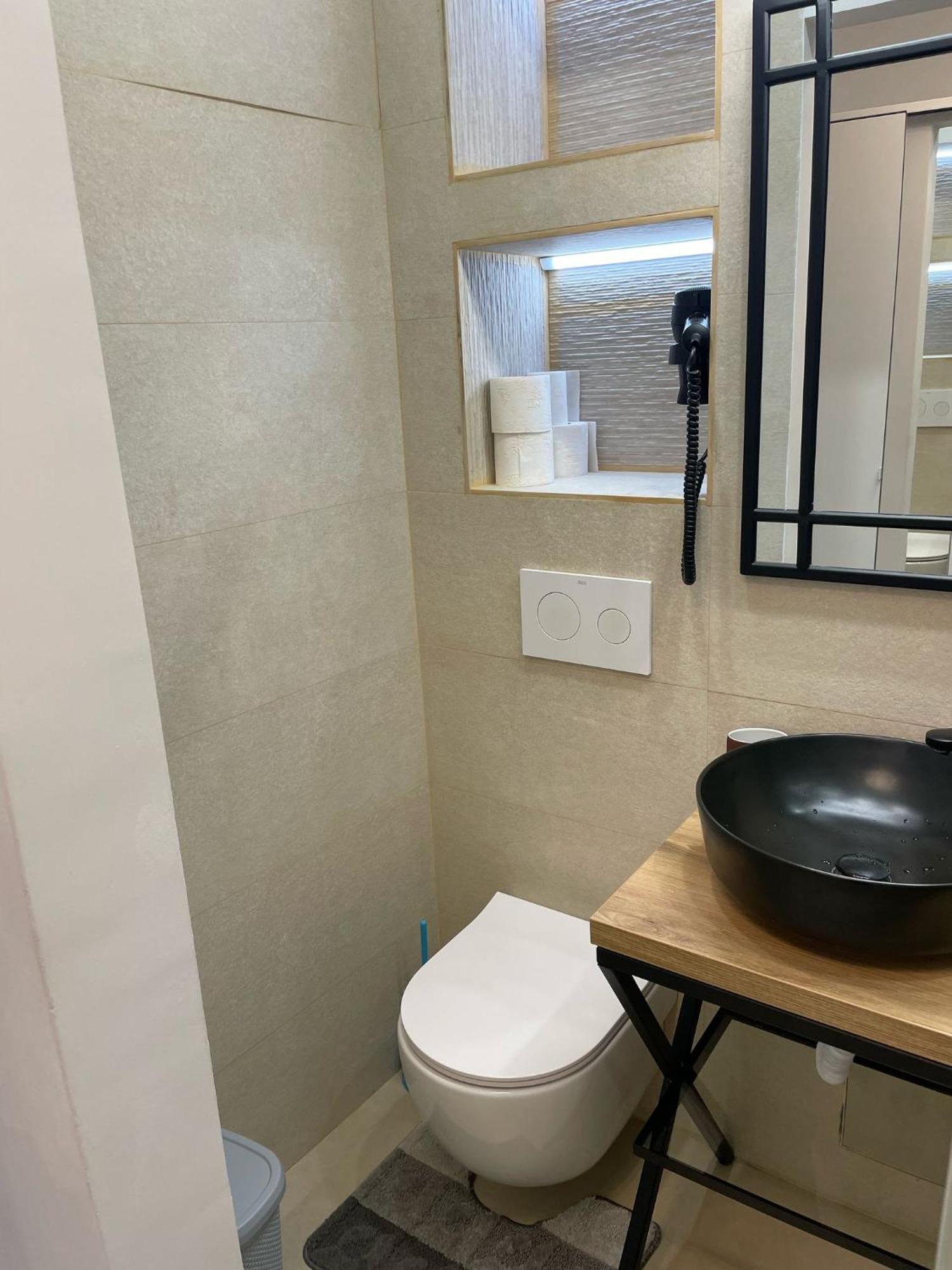 Apartament Fancy 1 Bdrm In Center *