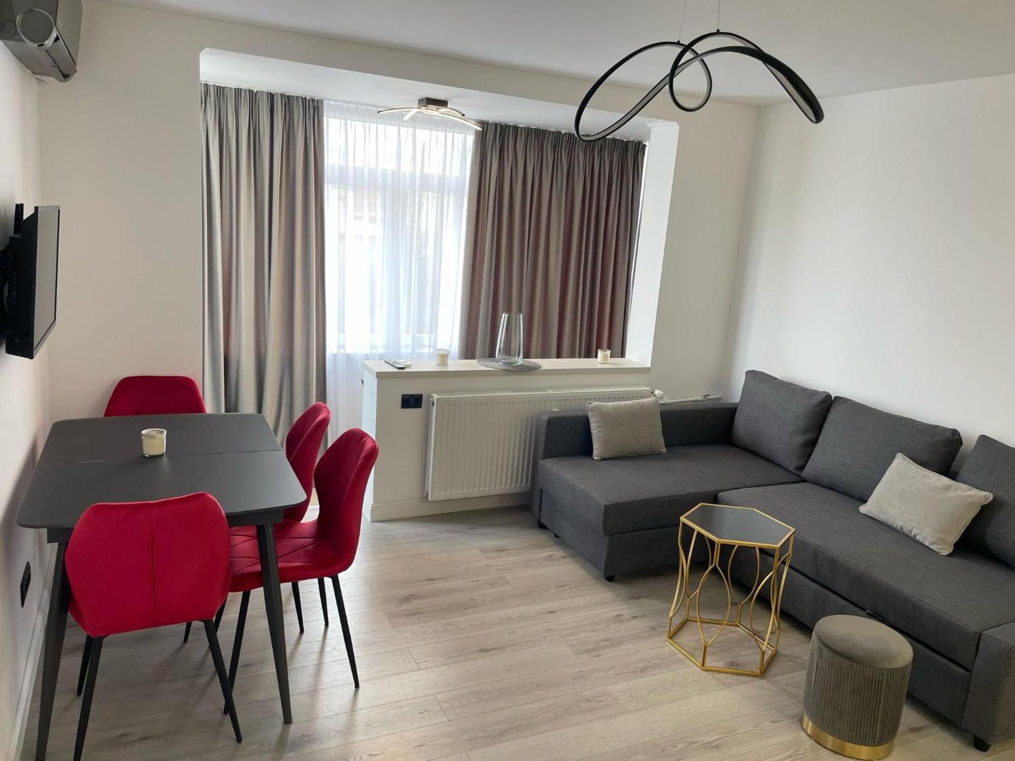 Fancy 1 Bdrm In Center * Bucureşti